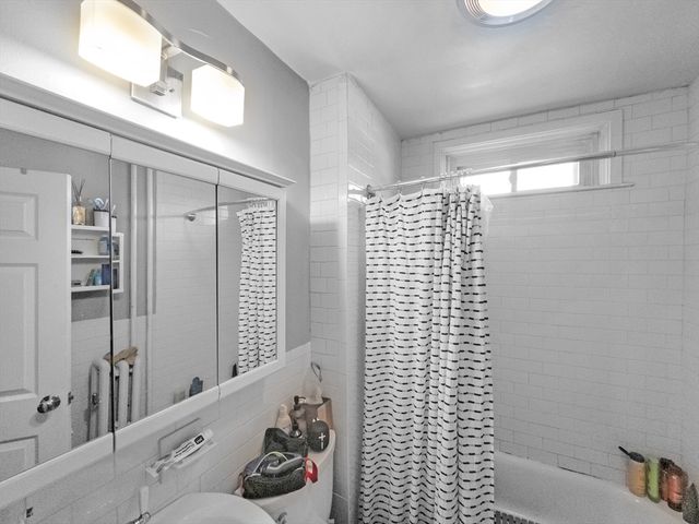 593 Centre Street 3, Boston, MA 02130