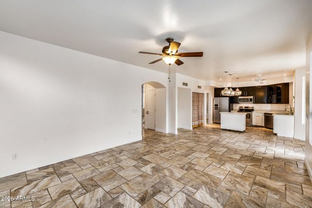 4331 E REDWOOD Lane, Phoenix, AZ 85048