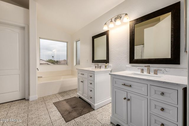 4331 E REDWOOD Lane, Phoenix, AZ 85048