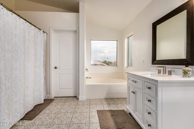 4331 E REDWOOD Lane, Phoenix, AZ 85048