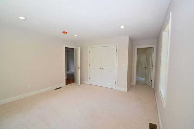 2 Clarendon Circle Lot 7, Holbrook, MA 02343