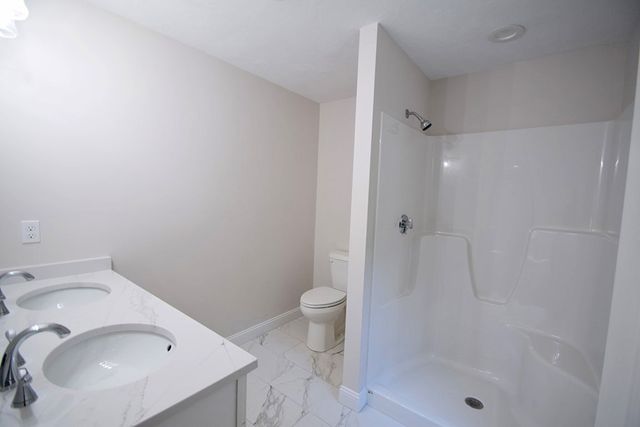 2 Clarendon Circle Lot 7, Holbrook, MA 02343