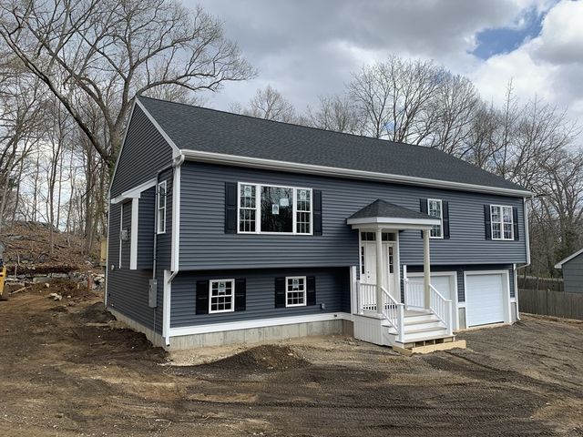 2 Clarendon Circle Lot 7, Holbrook, MA 02343