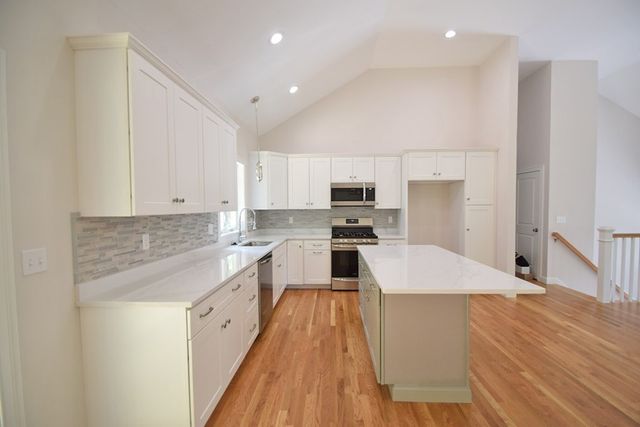 2 Clarendon Circle Lot 7, Holbrook, MA 02343