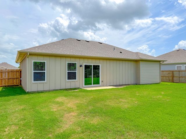 3820 Skylane Avenue, Corsicana, TX 75110
