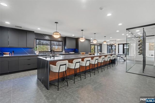 84 Shrewsbury Drive, Livingston, NJ 07039