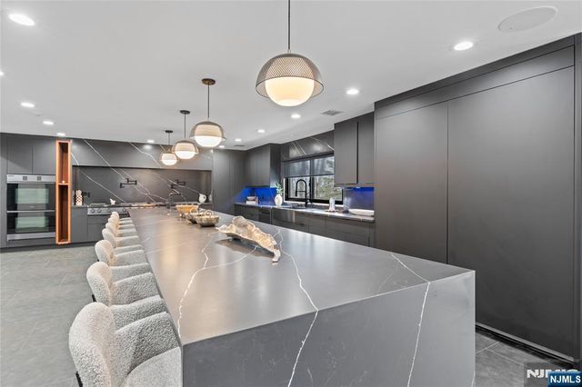 84 Shrewsbury Drive, Livingston, NJ 07039