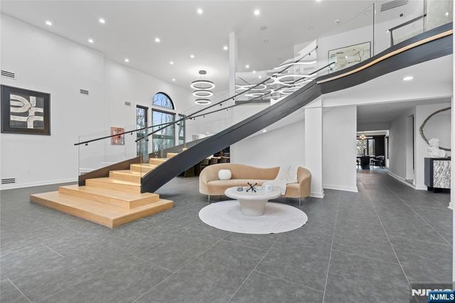 84 Shrewsbury Drive, Livingston, NJ 07039