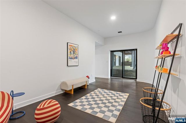 84 Shrewsbury Drive, Livingston, NJ 07039