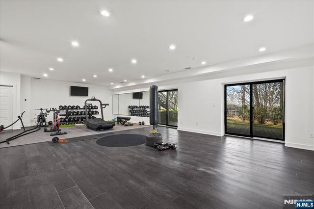 84 Shrewsbury Drive, Livingston, NJ 07039