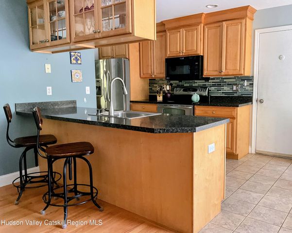 903 Old Post Road, New Paltz, NY 12561