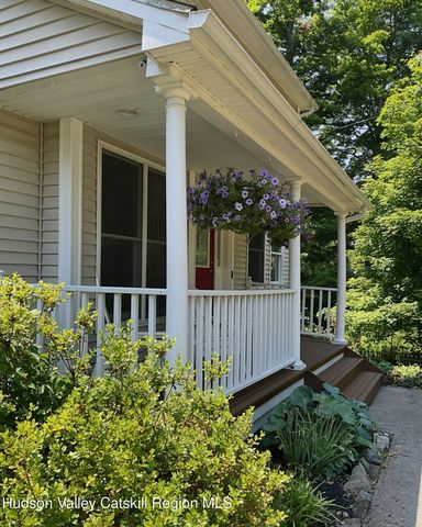 903 Old Post Road, New Paltz, NY 12561