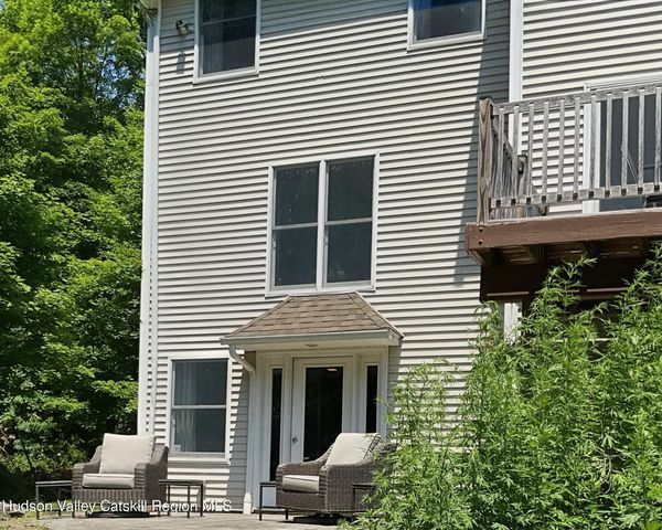903 Old Post Road, New Paltz, NY 12561