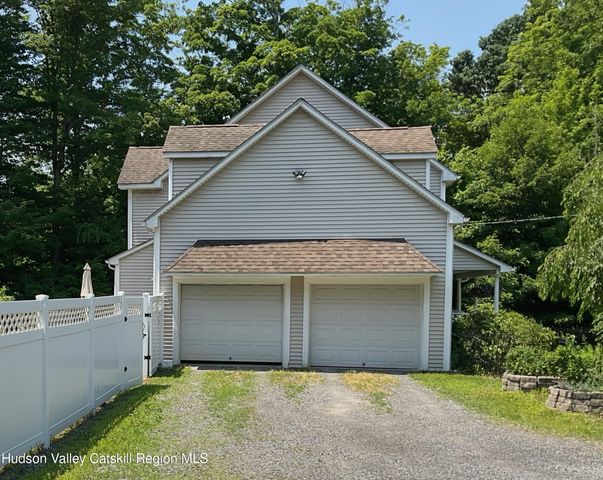 903 Old Post Road, New Paltz, NY 12561