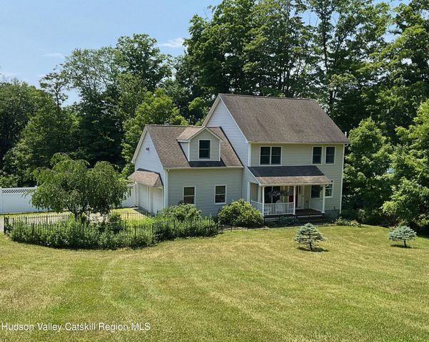 903 Old Post Road, New Paltz, NY 12561