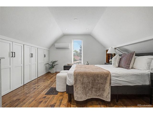 2600 N Vine St, Denver, CO 80205