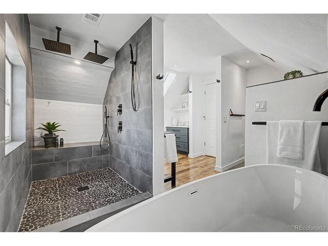 2600 N Vine St, Denver, CO 80205