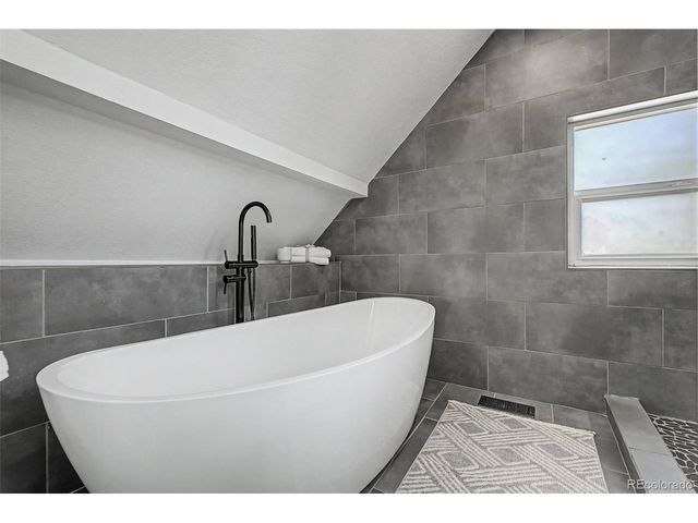 2600 N Vine St, Denver, CO 80205