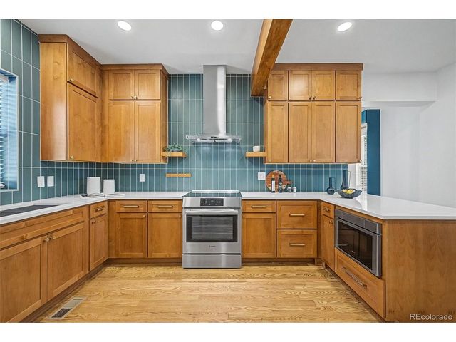2600 N Vine St, Denver, CO 80205