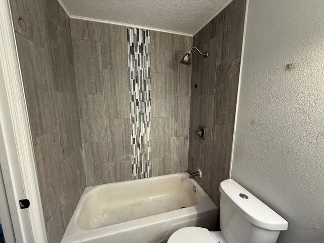 301 LESESNE STREET, Kissimmee, FL 34744