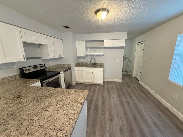 301 LESESNE STREET, Kissimmee, FL 34744