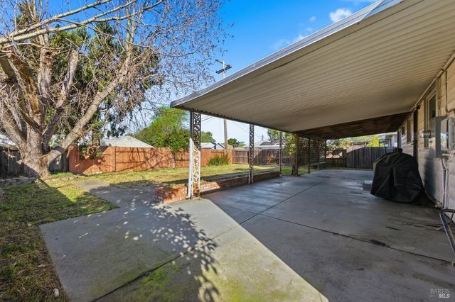 891 Rosewood Ave, Vallejo, CA 94591