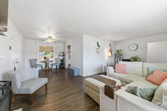 891 Rosewood Ave, Vallejo, CA 94591