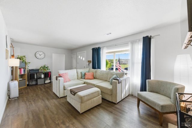 891 Rosewood Ave, Vallejo, CA 94591