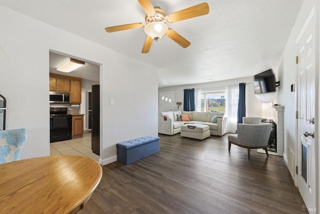 891 Rosewood Ave, Vallejo, CA 94591