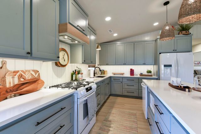 26445 Farm Road 1212, Eagle Rock, MO 65641