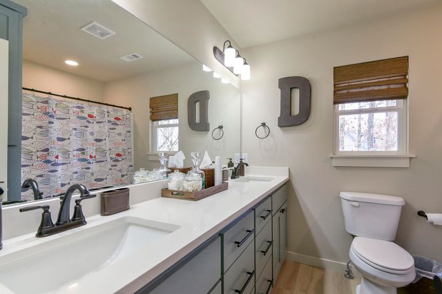 26445 Farm Road 1212, Eagle Rock, MO 65641