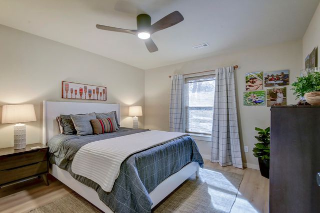 26445 Farm Road 1212, Eagle Rock, MO 65641