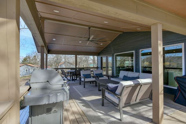 26445 Farm Road 1212, Eagle Rock, MO 65641