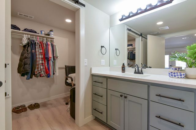 26445 Farm Road 1212, Eagle Rock, MO 65641