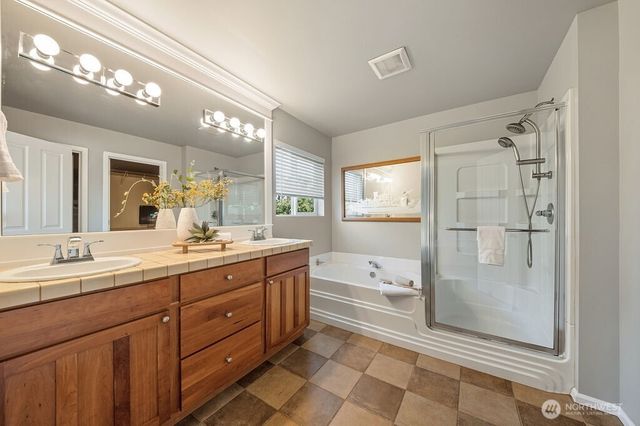 16202 SE 260th Street, Covington, WA 98042