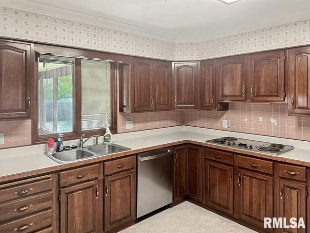 508 FOREST Drive, Herrin, IL 62948