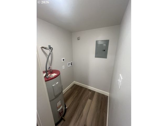 2208 E 5TH St, Vancouver, WA 98661