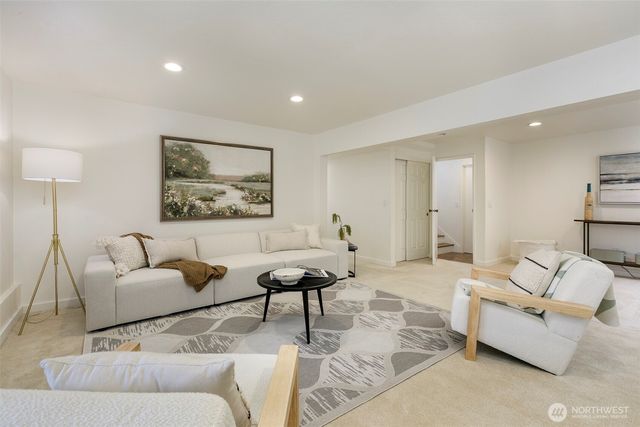 15812 NE 106th Street, Redmond, WA 98052
