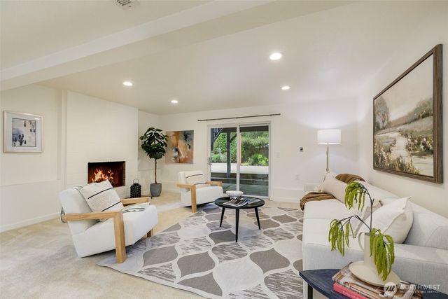 15812 NE 106th Street, Redmond, WA 98052