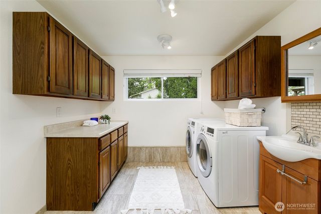 15812 NE 106th Street, Redmond, WA 98052