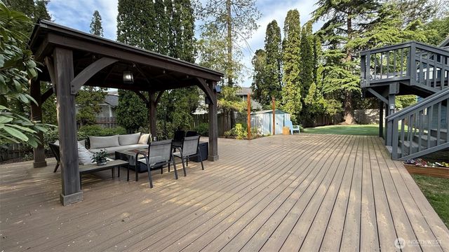 15812 NE 106th Street, Redmond, WA 98052