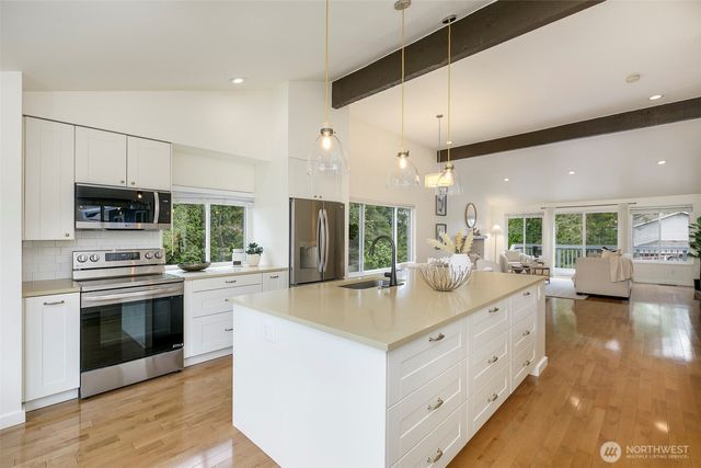 15812 NE 106th Street, Redmond, WA 98052