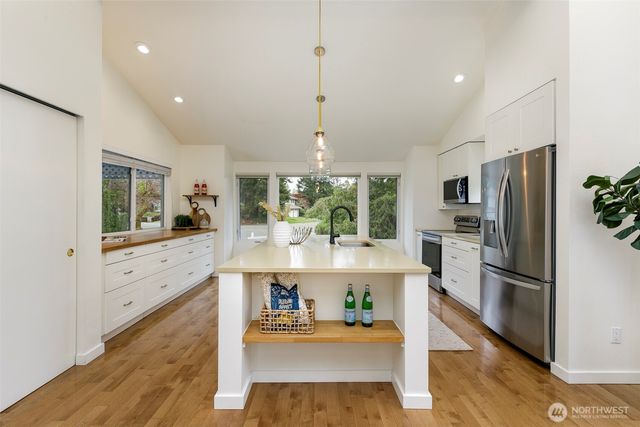15812 NE 106th Street, Redmond, WA 98052