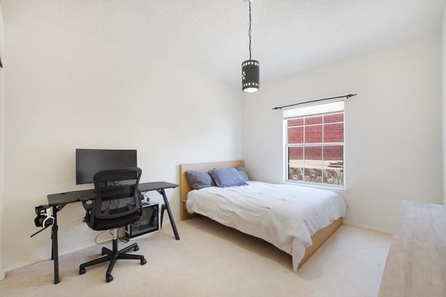 1300 Montara Drive NW, Los Lunas, NM 87031