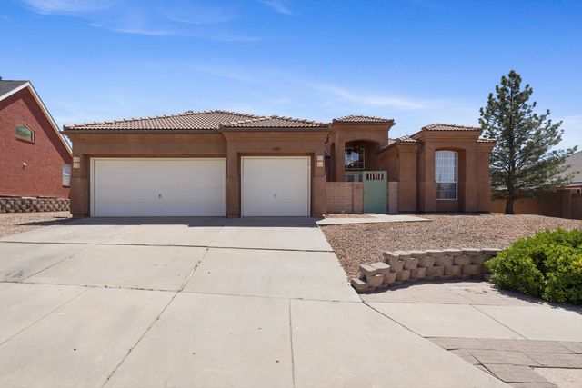 1300 Montara Drive NW, Los Lunas, NM 87031