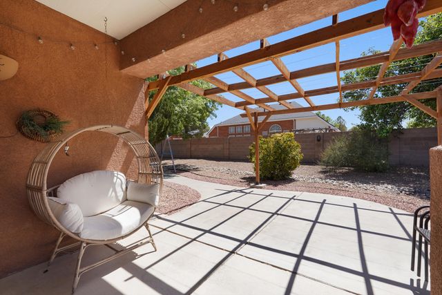 1300 Montara Drive NW, Los Lunas, NM 87031