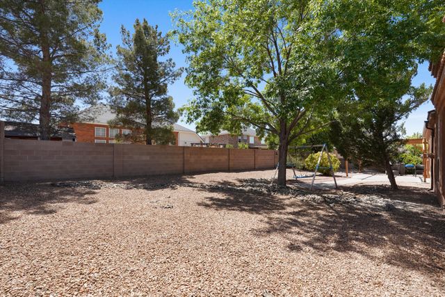 1300 Montara Drive NW, Los Lunas, NM 87031