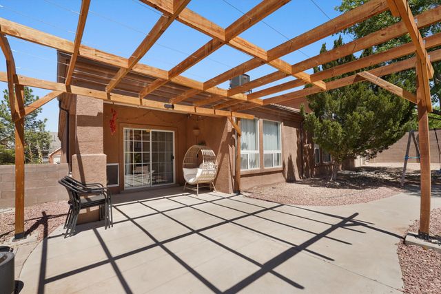 1300 Montara Drive NW, Los Lunas, NM 87031