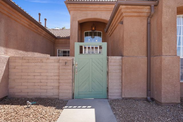 1300 Montara Drive NW, Los Lunas, NM 87031