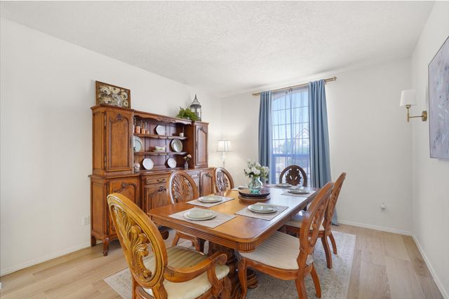 1300 Montara Drive NW, Los Lunas, NM 87031